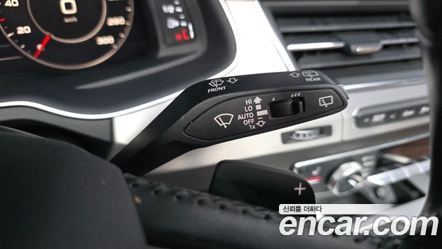 Audi Q7 2019 — photo 29