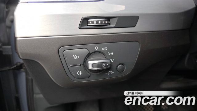 Audi Q7 2019 — photo 31
