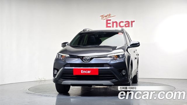 Toyota RAV4 2017 — photo 3