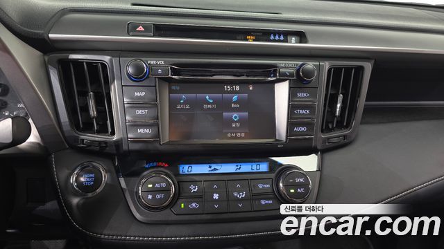Toyota RAV4 2017 — photo 13