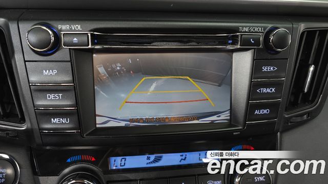 Toyota RAV4 2017 — photo 15