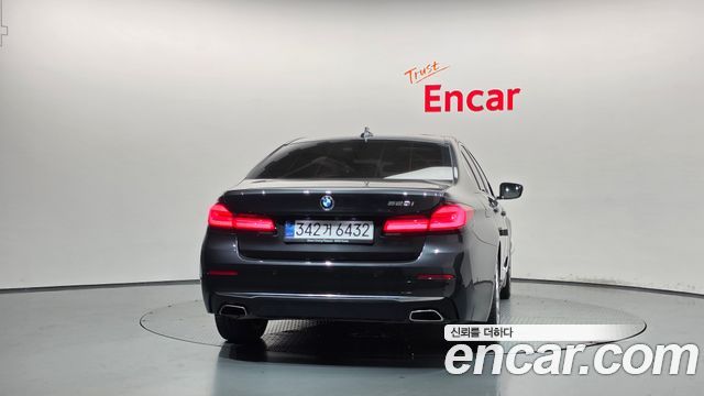BMW 5-Series 2021 — photo 4