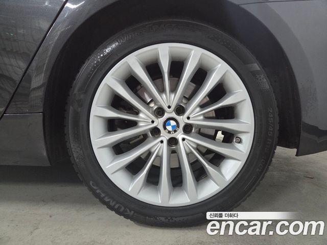 BMW 5-Series 2021 — photo 5