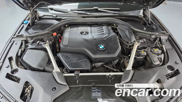 BMW 5-Series 2021 — photo 6