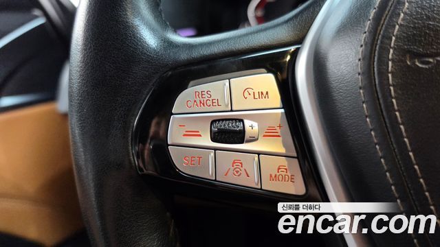 BMW 5-Series 2021 — photo 22