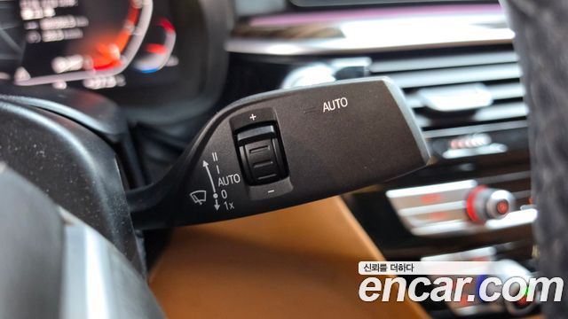 BMW 5-Series 2021 — photo 28