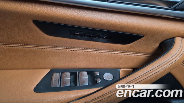 BMW 5-Series 2021 — photo 29