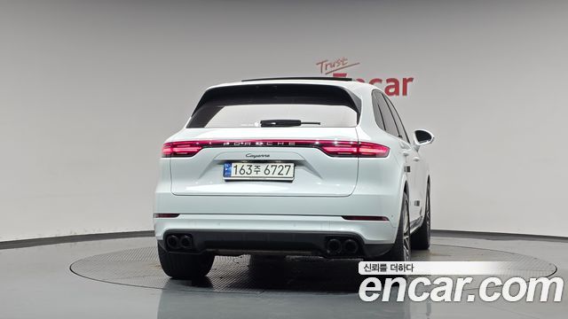 Porsche Cayenne 2022 — photo 4