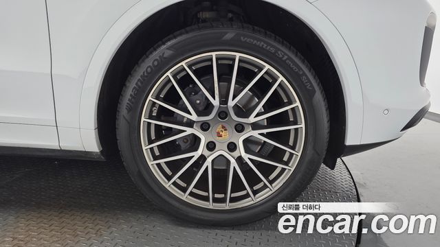 Porsche Cayenne 2022 — photo 5