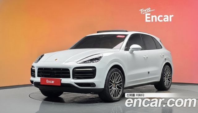 Porsche Cayenne 2022 — photo 1