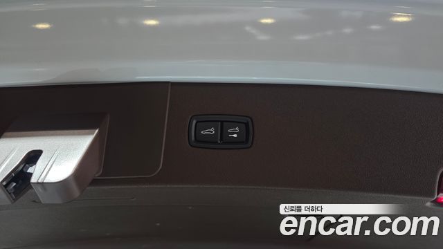 Porsche Cayenne 2022 — photo 34
