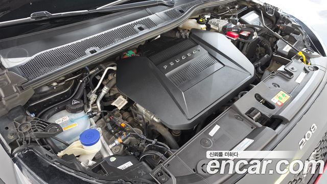 Peugeot 208 2021 — photo 6