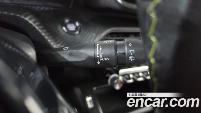 Peugeot 208 2021 — photo 26