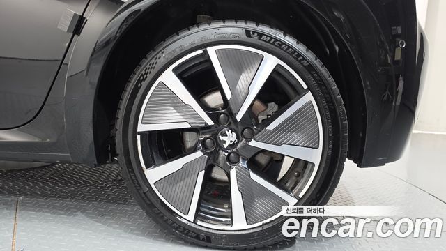 Peugeot 208 2021 — photo 7