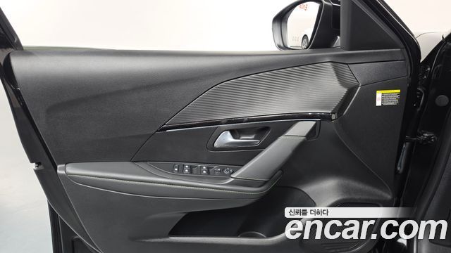 Peugeot 208 2021 — photo 14