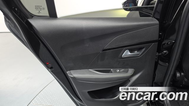 Peugeot 208 2021 — photo 15
