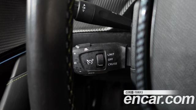 Peugeot 208 2021 — photo 28