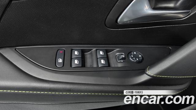 Peugeot 208 2021 — photo 29