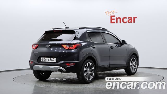 Kia Stonic 2018 — photo 2