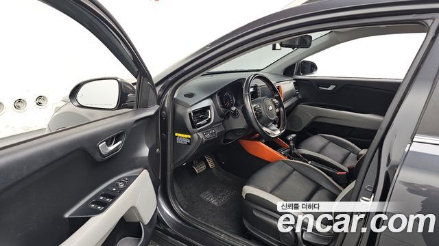 Kia Stonic 2018 — photo 13