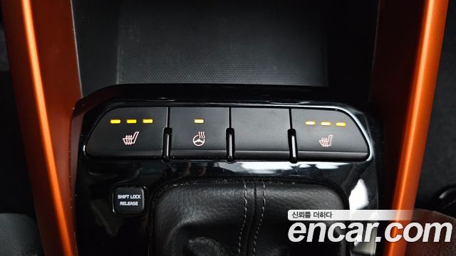 Kia Stonic 2018 — photo 24