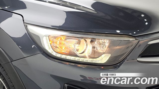 Kia Stonic 2018 — photo 8