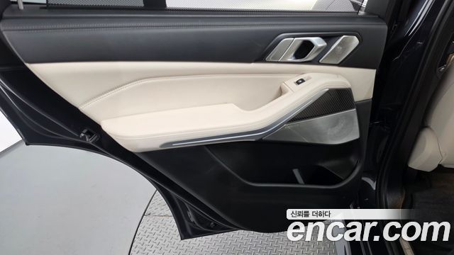 BMW X5 2022 — photo 15