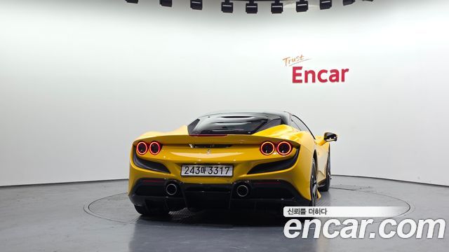 Ferrari F8 2020 — photo 4