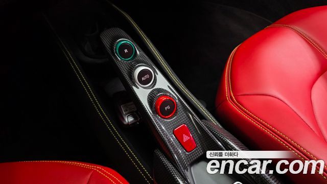 Ferrari F8 2020 — photo 9