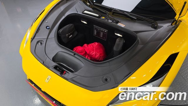 Ferrari F8 2020 — photo 20