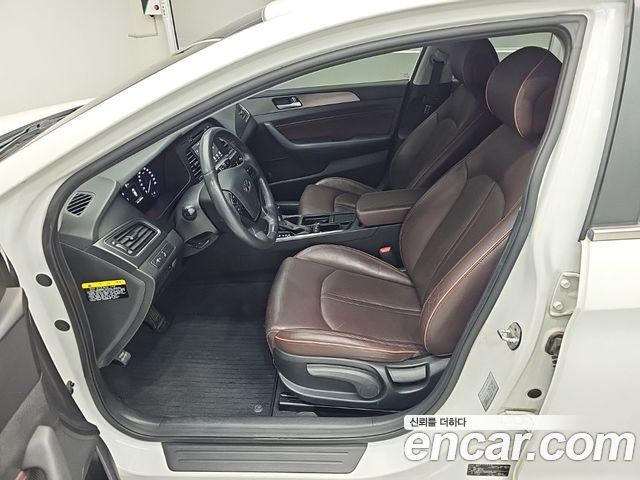 Hyundai Sonata 2017 — photo 11
