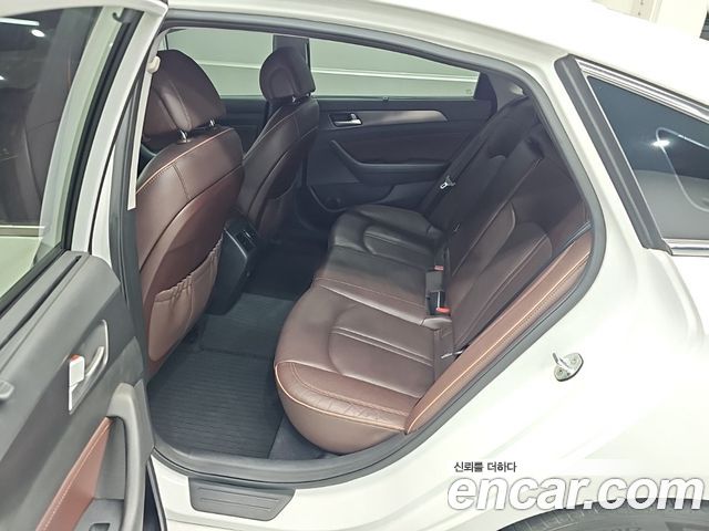 Hyundai Sonata 2017 — photo 12
