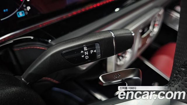 Mercedes-Benz G-Class 2026 — photo 9