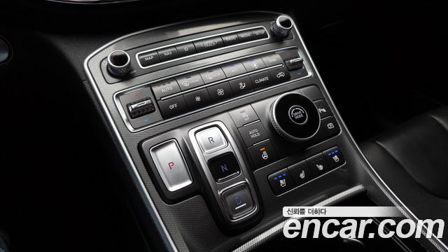 Hyundai Santafe 2023 — photo 12