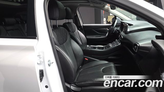Hyundai Santafe 2023 — photo 17