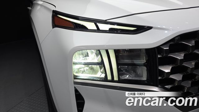 Hyundai Santafe 2023 — photo 8