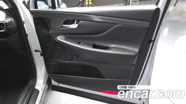 Hyundai Santafe 2023 — photo 14