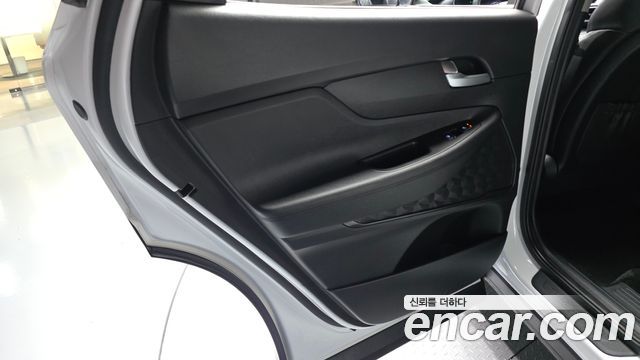Hyundai Santafe 2023 — photo 15