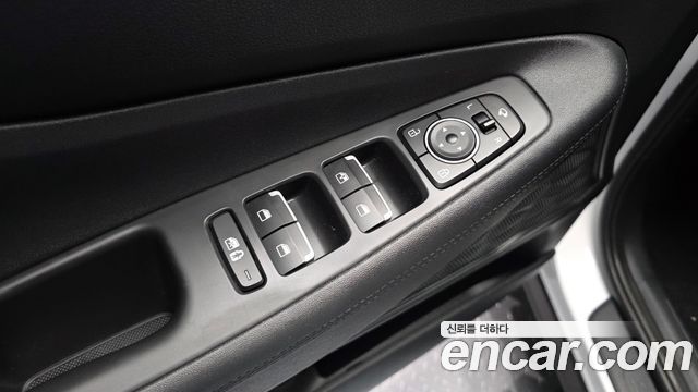 Hyundai Santafe 2023 — photo 29
