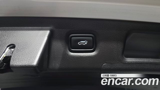 Hyundai Santafe 2023 — photo 33