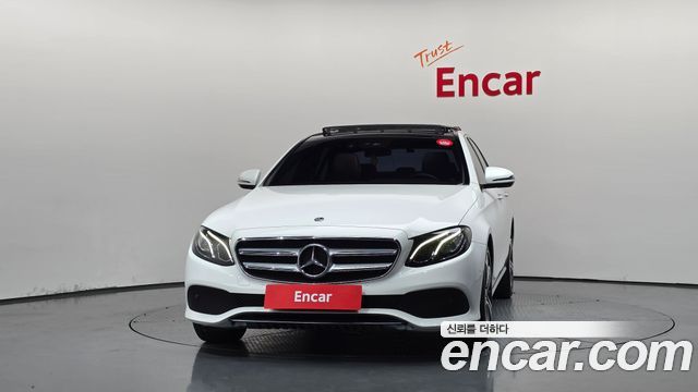 Mercedes-Benz E-Class 2019 — photo 3
