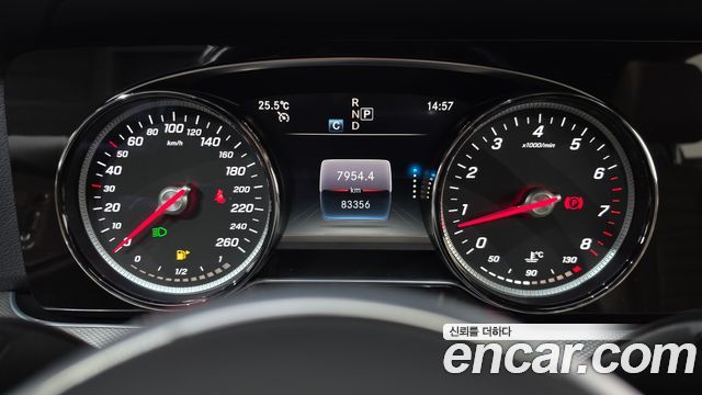 Mercedes-Benz E-Class 2019 — photo 11