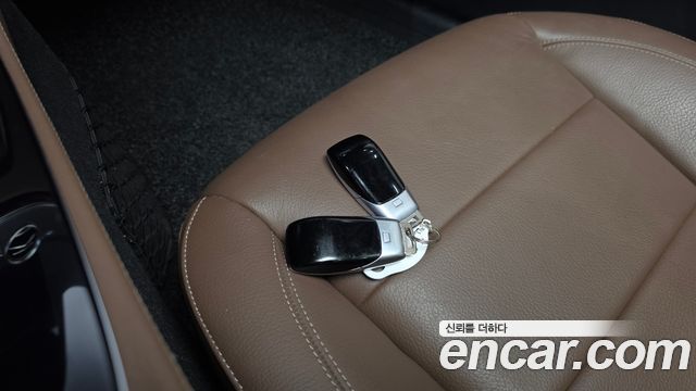 Mercedes-Benz E-Class 2019 — photo 22
