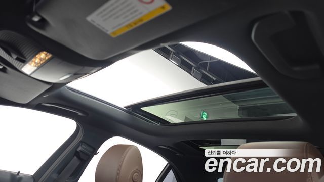 Mercedes-Benz E-Class 2019 — photo 24