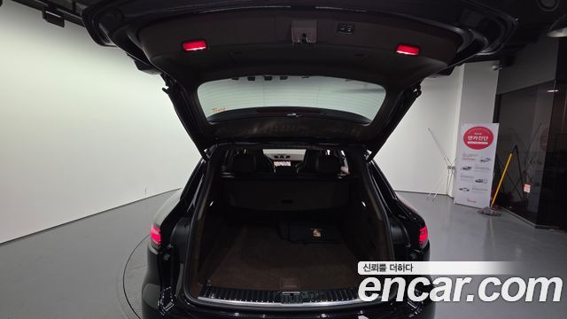 Porsche Cayenne 2021 — photo 26