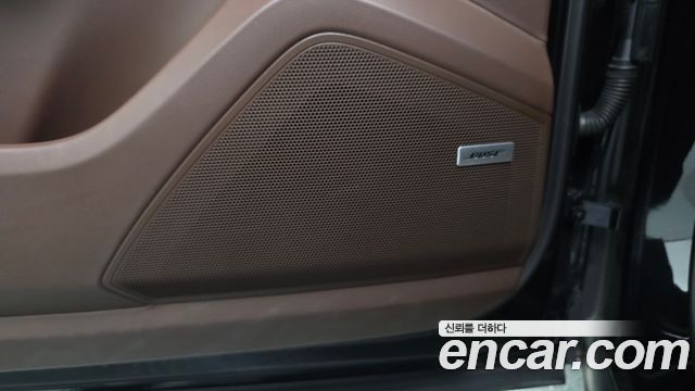 Porsche Cayenne 2021 — photo 29