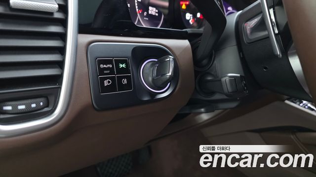 Porsche Cayenne 2021 — photo 35