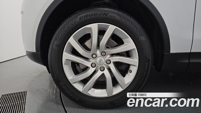 Land Rover Discovery 2017 — photo 5