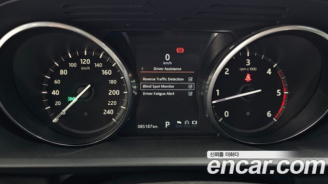 Land Rover Discovery 2017 — photo 11