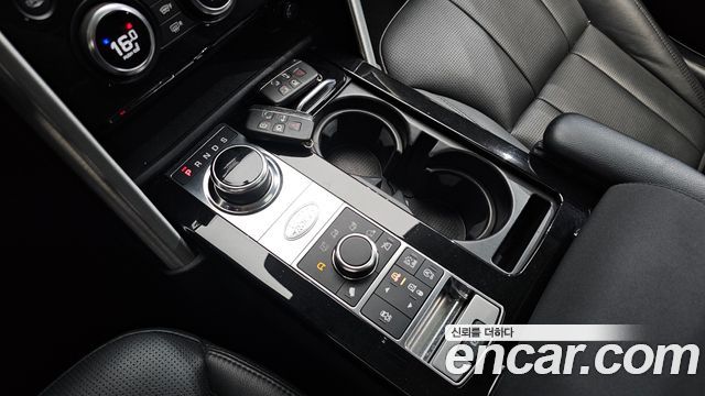 Land Rover Discovery 2017 — photo 12